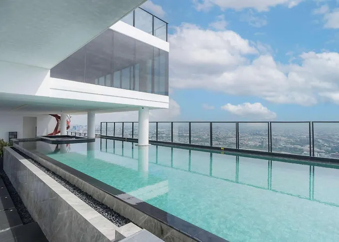 5 Star Luminous Sukhumvit Infinity Pool Gym Sauna * 曼谷